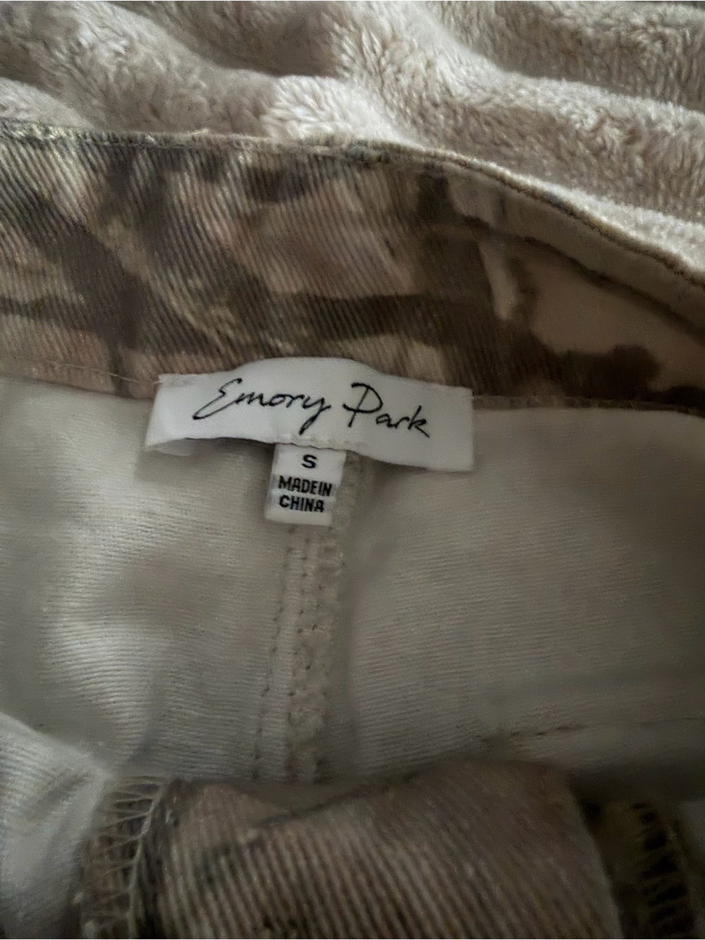 NWOT Chic By Ally B Camo Cargo Pants - Picture 4 of 7